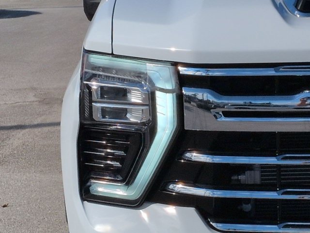 Used 2025 Chevrolet Silverado 3500 LTZ w/ LTZ Plus Package AWD/4WD image 10