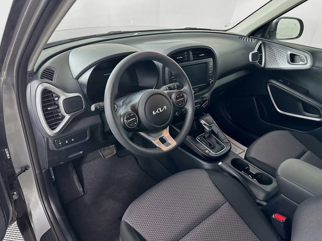 Used 2025 Kia Soul LX FWD image 14