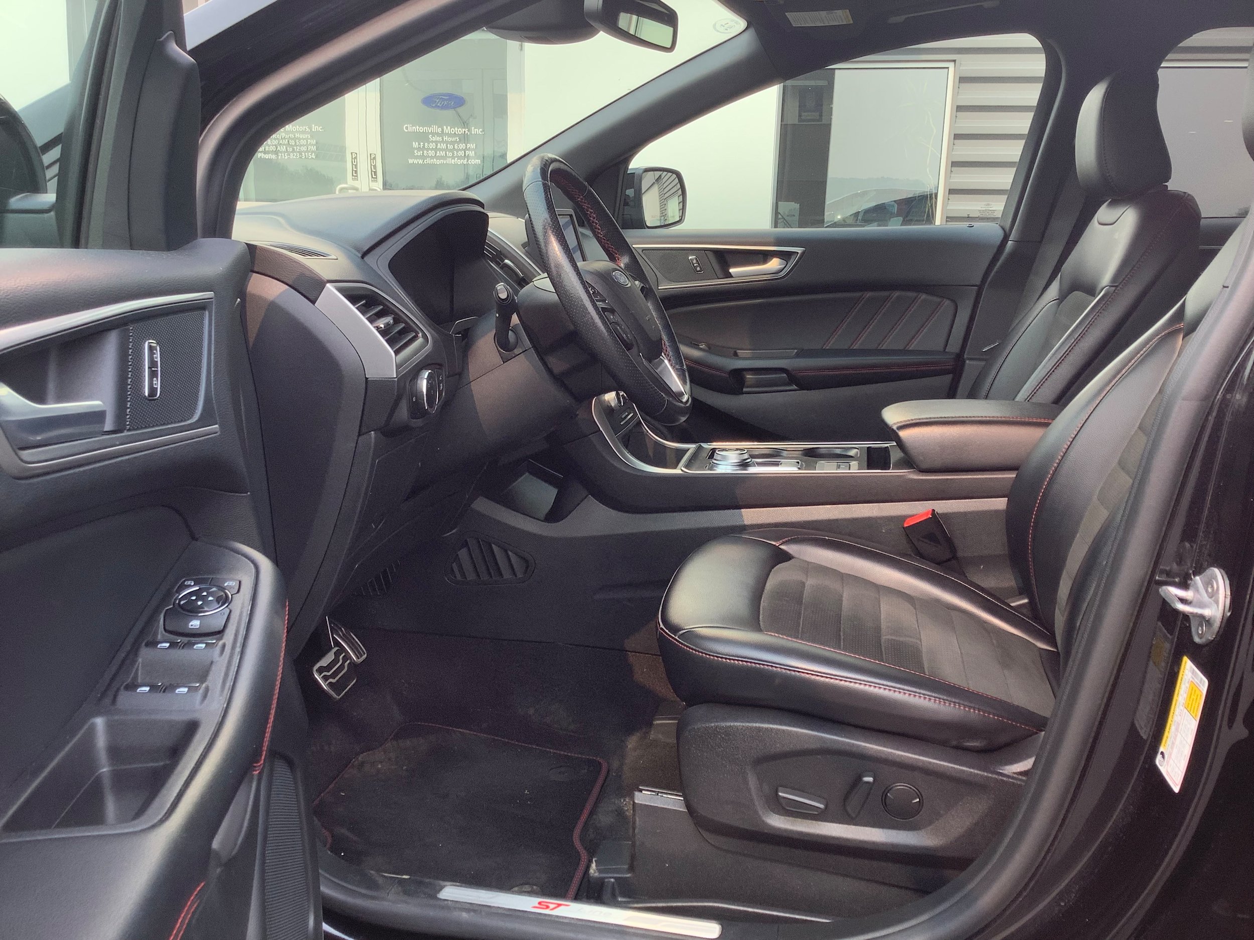Certified 2024 Ford Edge ST-Line w/ Cargo Accessory Package AWD/4WD image 7