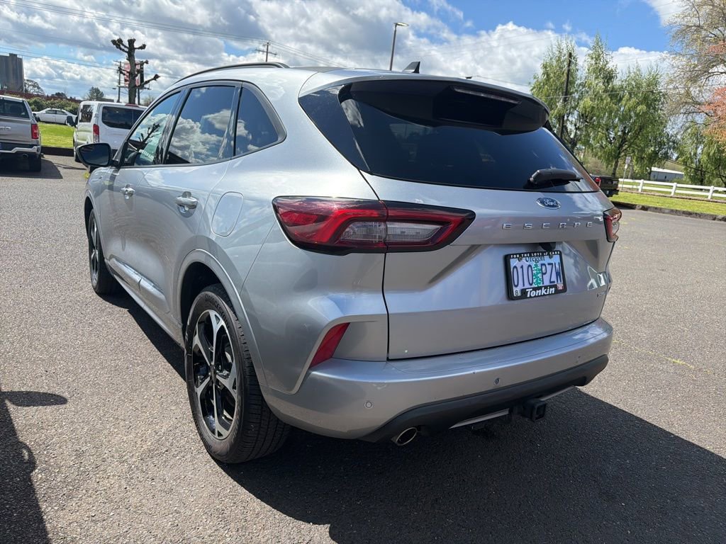 Certified 2023 Ford Escape ST-Line Select w/ Tech Pack #2 AWD/4WD image 8