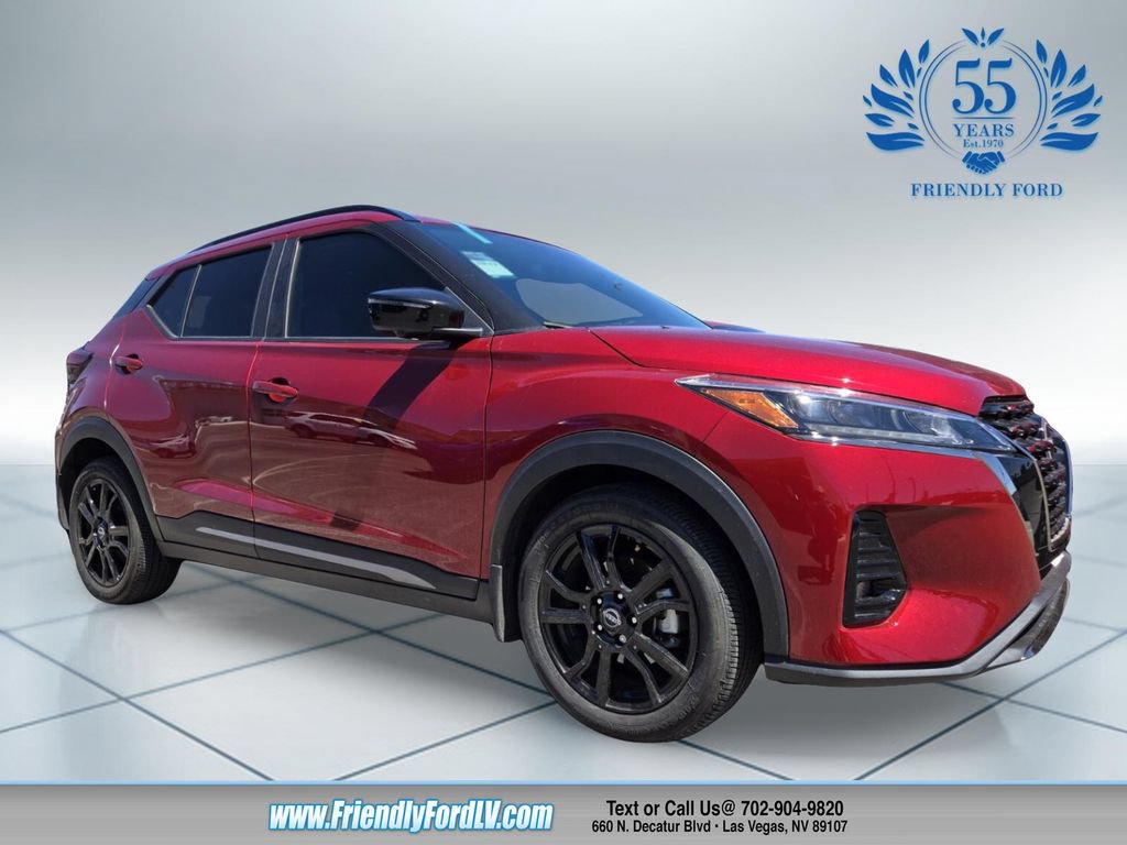 Used 2023 Nissan Kicks SR w/ SR Premium Package FWD image 1