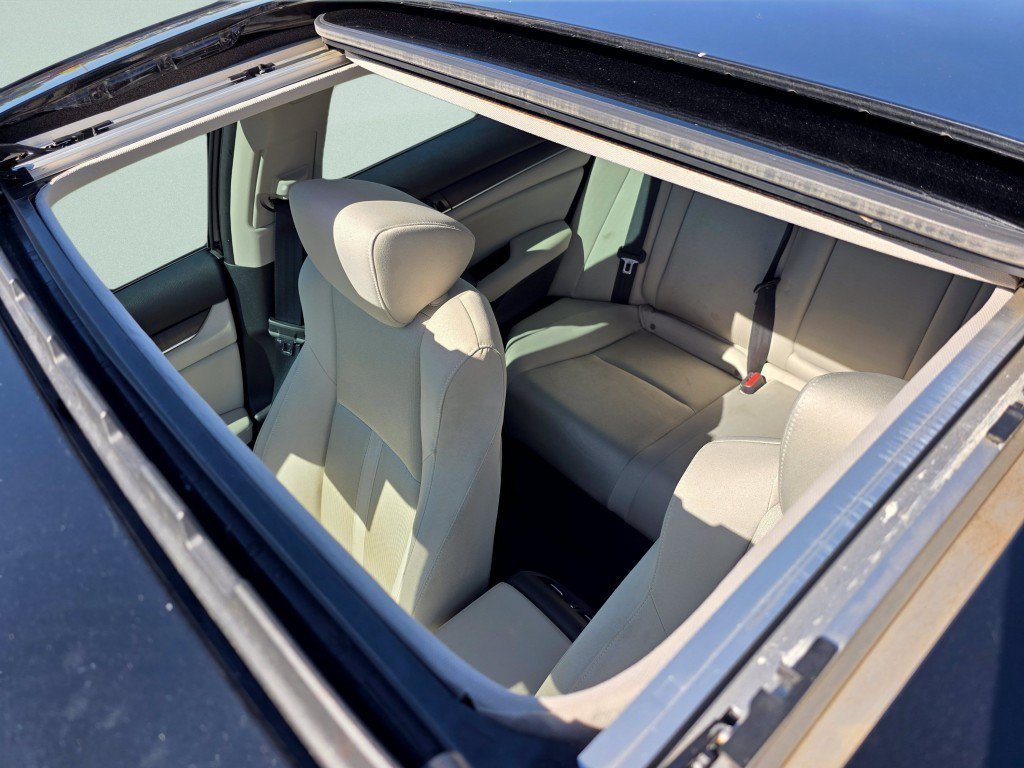 Used 2018 Honda Accord EX image 4
