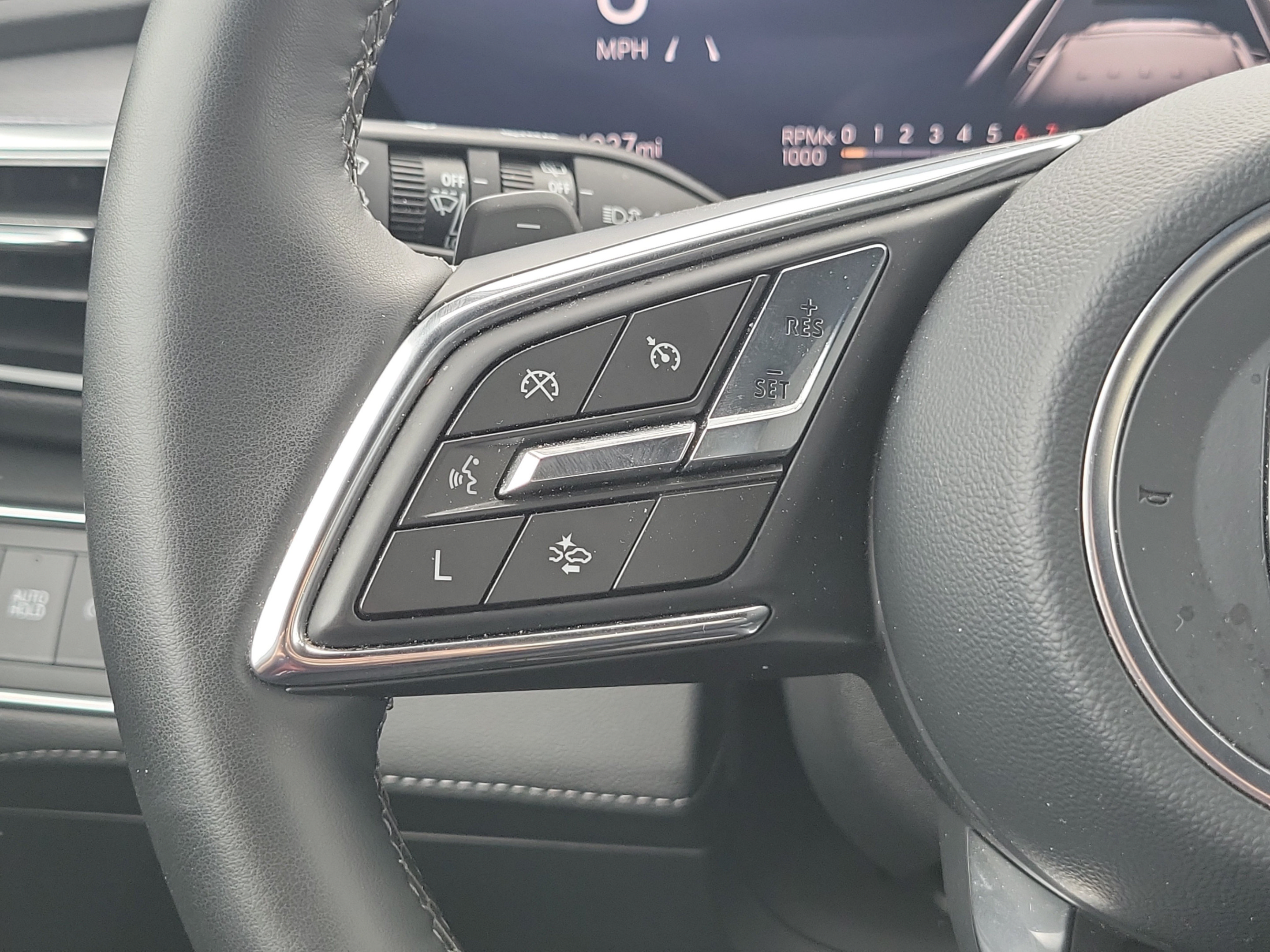 Used 2025 Buick Enclave Sport Touring FWD image 16