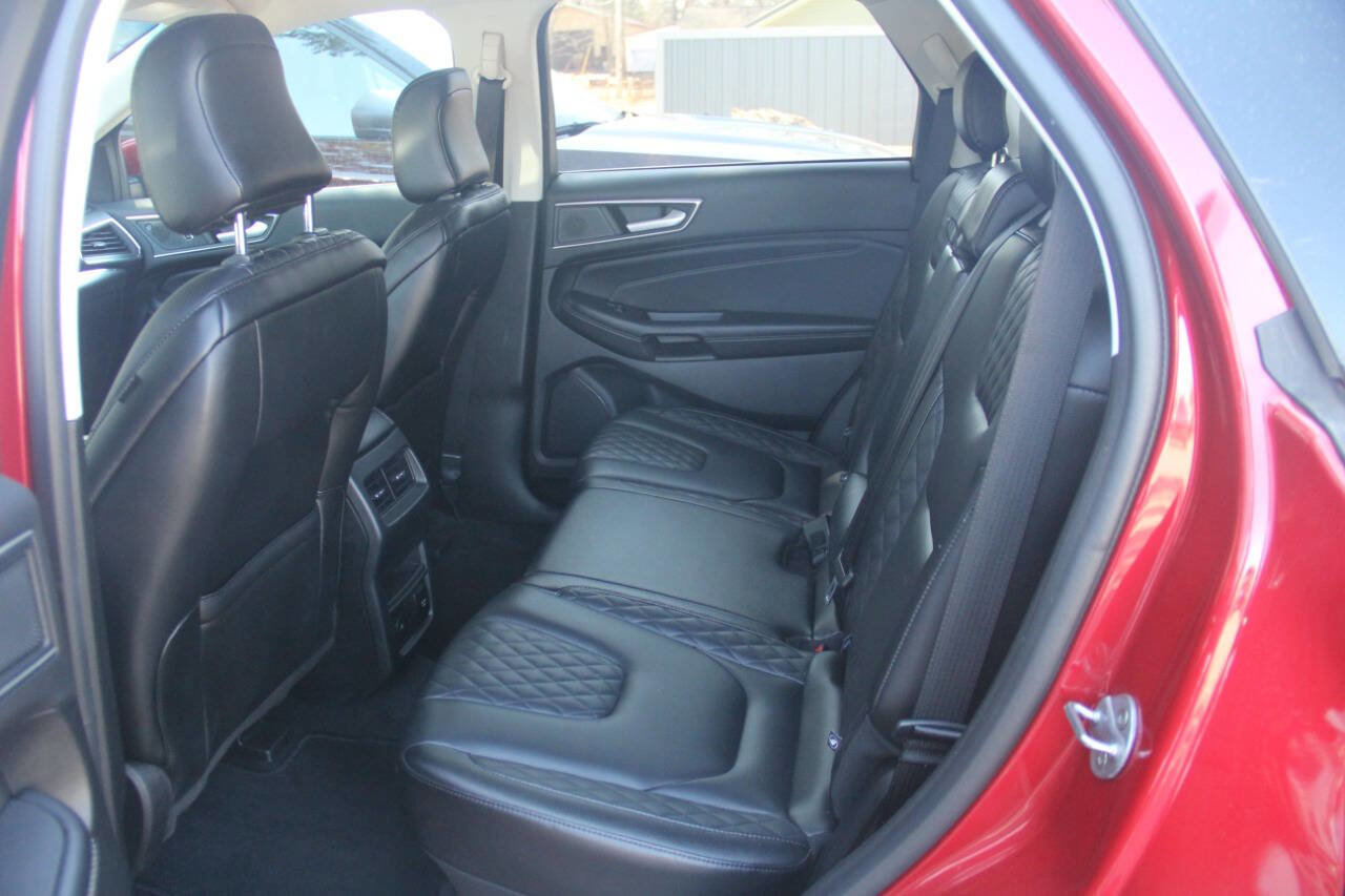 Certified 2024 Ford Edge Titanium AWD/4WD image 12
