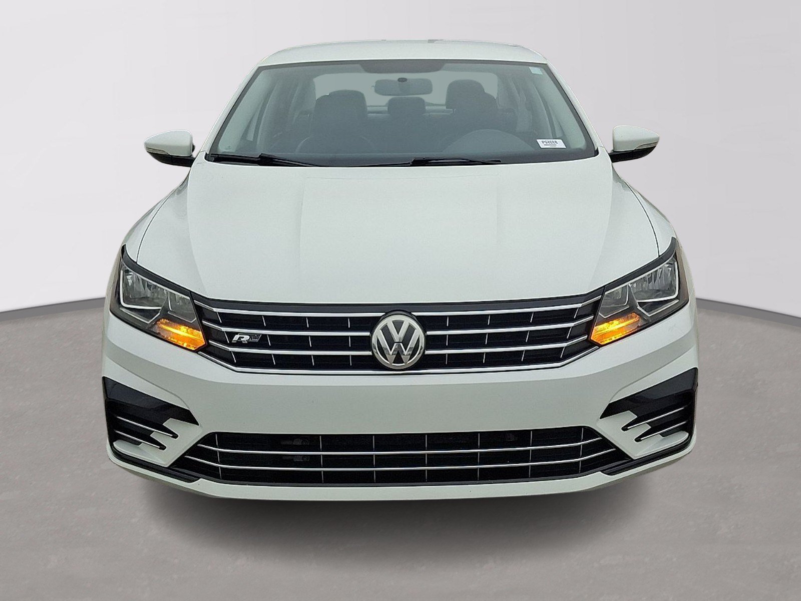 Used 2017 Volkswagen Passat 1.8T R-Line FWD image 2