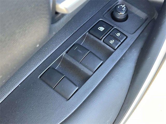 Used 2023 Toyota Corolla SE image 14