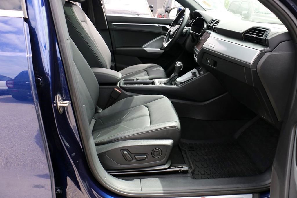 Used 2021 Audi Q3 2.0T Premium w/ Convenience Package AWD/4WD image 34