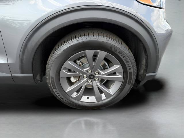 Certified 2023 Ford Explorer XLT w/ Equipment Group 202A AWD/4WD image 31