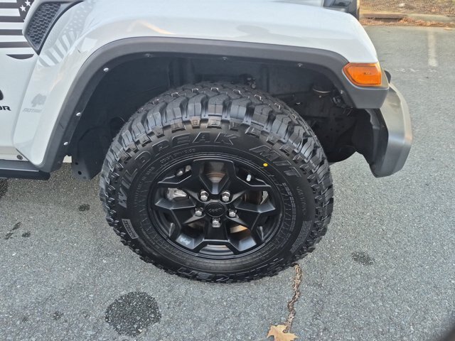 Used 2022 Jeep Gladiator Sport AWD/4WD image 11