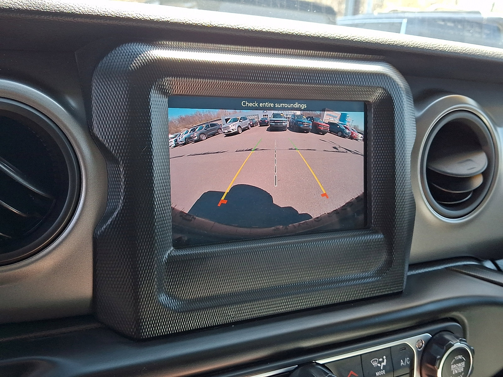 Used 2023 Jeep Wrangler Willys AWD/4WD image 24