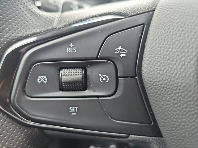 Used 2023 Chevrolet Bolt EUV LT w/ Driver Confidence Package FWD image 17