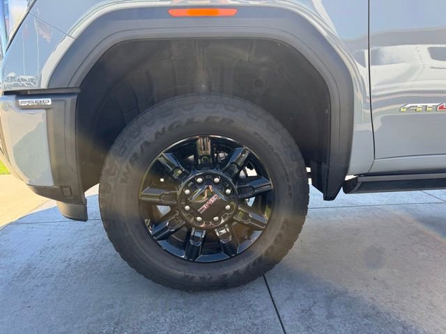 Used 2025 GMC Sierra 2500 AT4 w/ AT4 Premium Plus Package AWD/4WD image 4