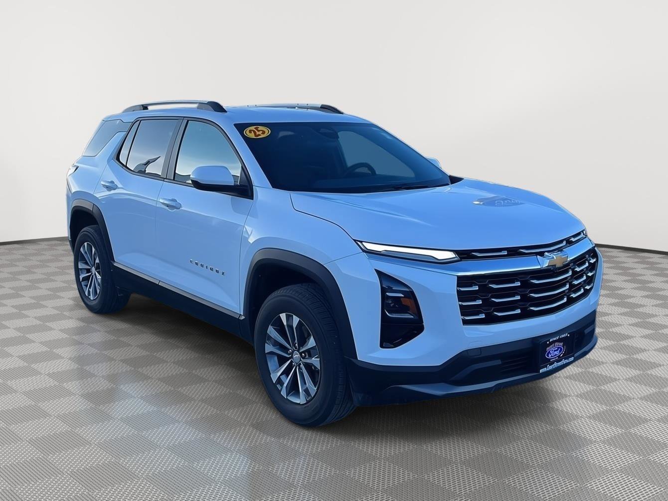 Used 2025 Chevrolet Equinox LT w/ Convenience Package II image 7