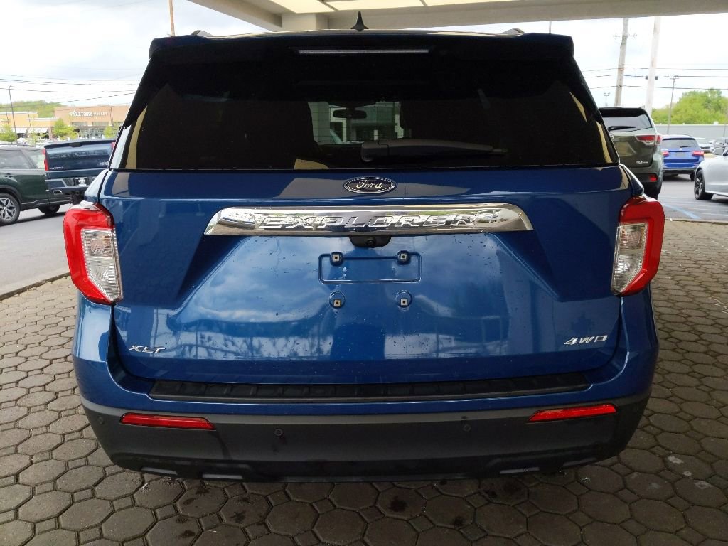Certified 2023 Ford Explorer XLT AWD/4WD image 7