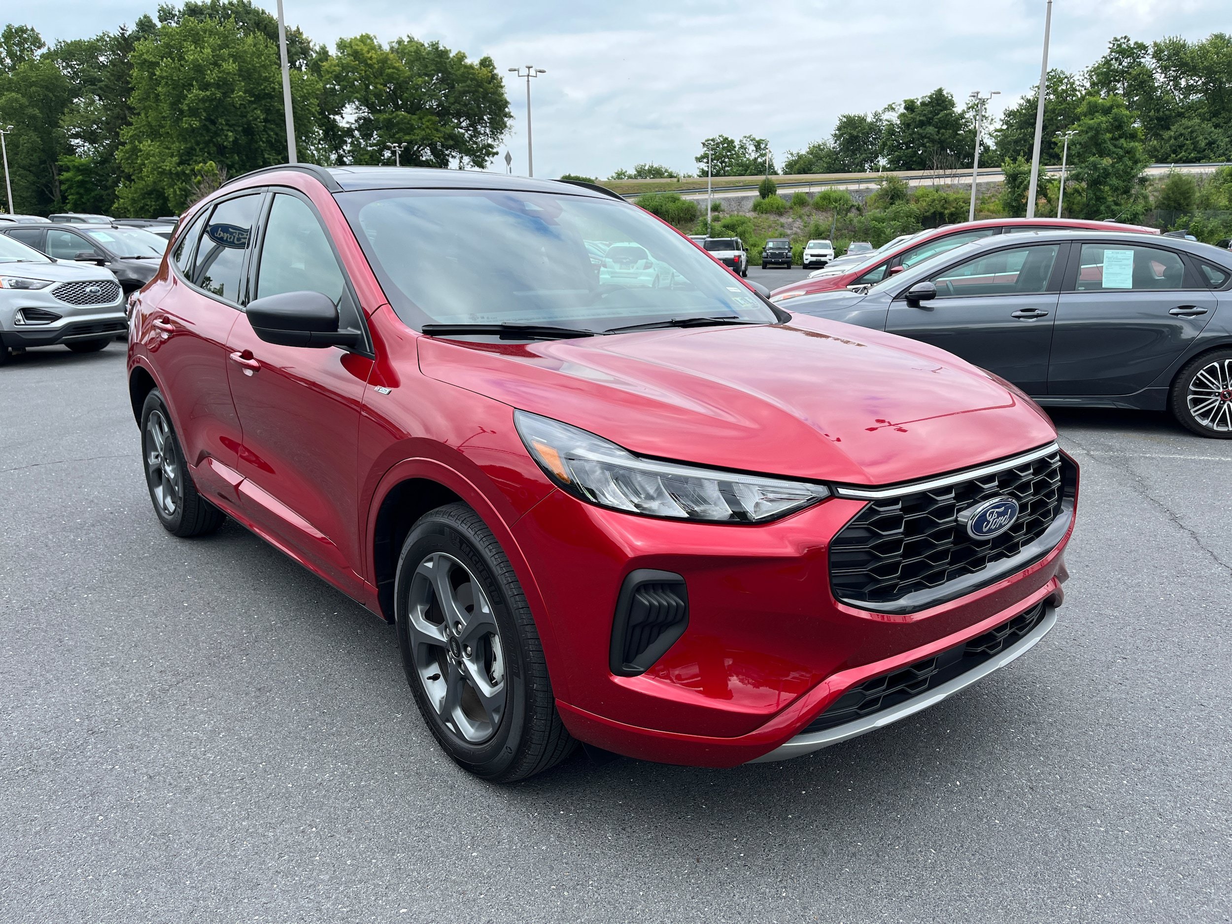 Certified 2023 Ford Escape ST-Line w/ Tech Pack #1 AWD/4WD image 3