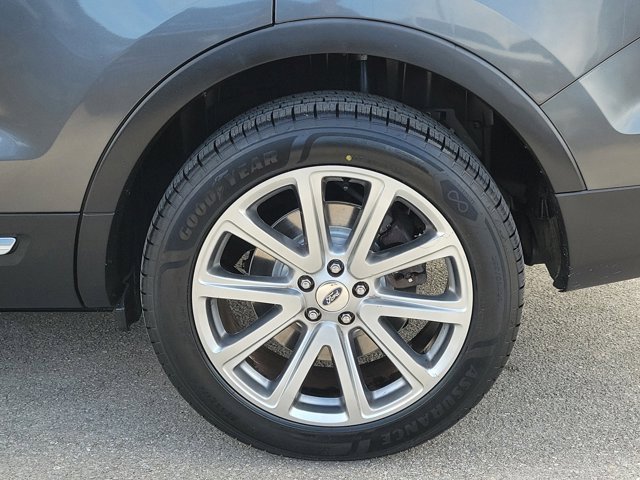Certified 2017 Ford Explorer Limited w/ Equipment Group 301A image 9