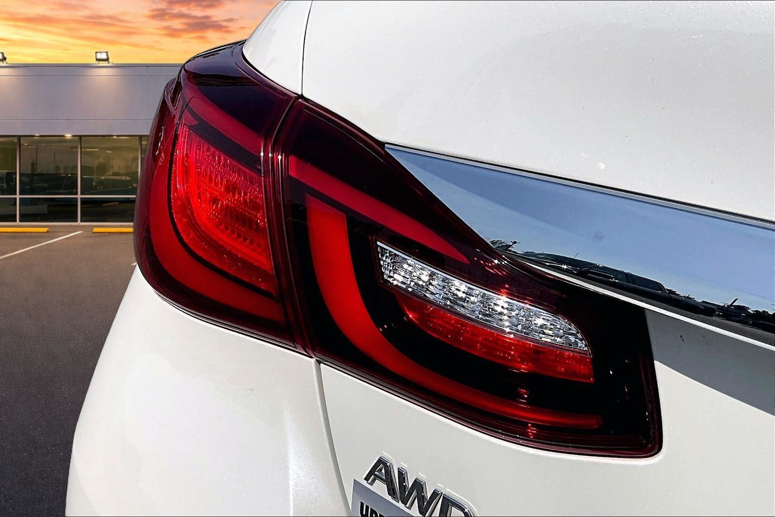 Used 2019 INFINITI Q70 Luxe AWD/4WD image 30
