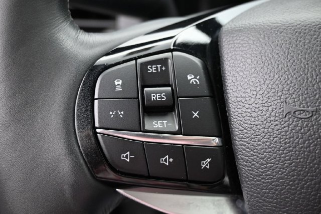Certified 2025 Ford Explorer Platinum w/ LUX Leather Package AWD/4WD image 18