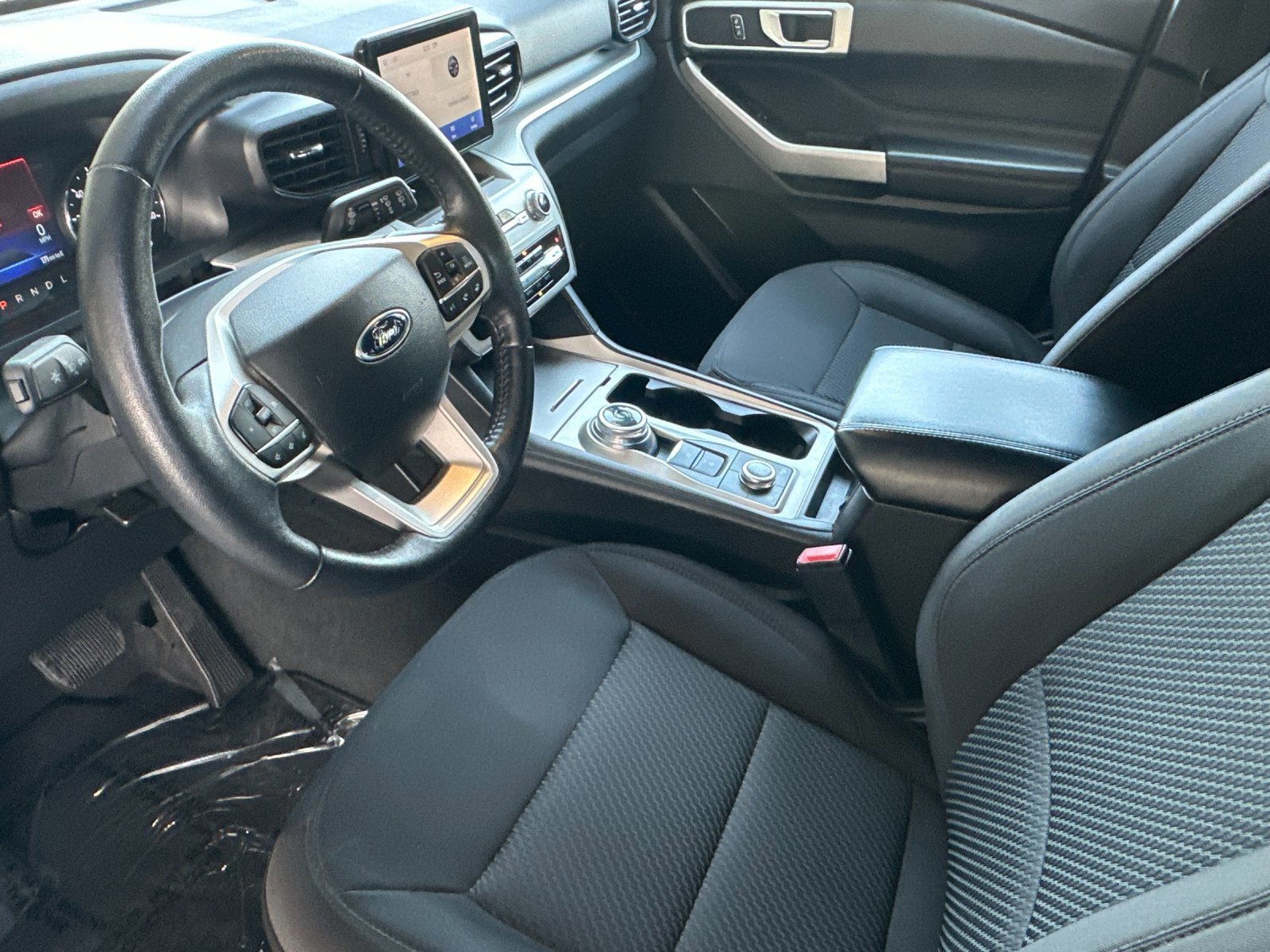 Certified 2022 Ford Explorer XLT w/ Class IV Trailer Tow Package image 11