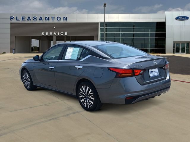 Used 2025 Nissan Altima 2.5 SV FWD image 3