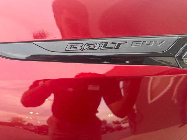 Used 2023 Chevrolet Bolt EUV Premier w/ Sun & Sound Package FWD image 9
