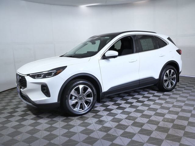 Certified 2025 Ford Escape Platinum w/ Premium Technology Package AWD/4WD image 5
