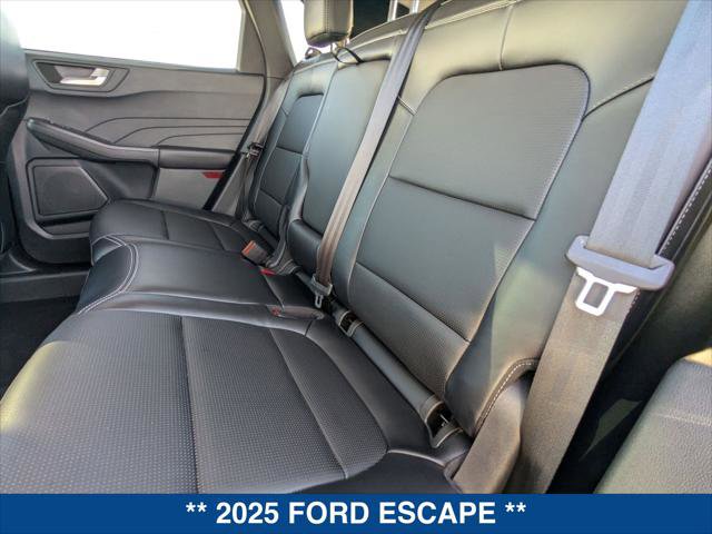 Certified 2025 Ford Escape Platinum image 21