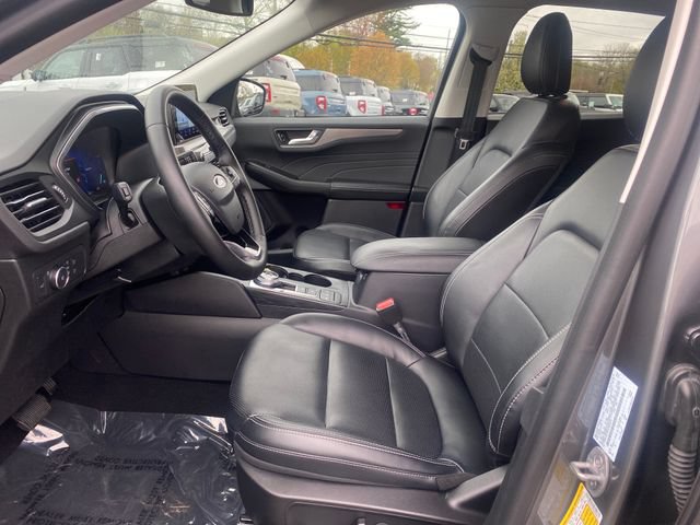 Certified 2022 Ford Escape Titanium w/ Class II Trailer Tow Package AWD/4WD image 13