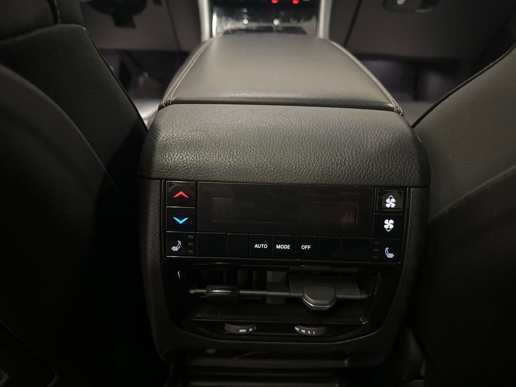 Used 2023 Jeep Grand Cherokee L Limited image 26