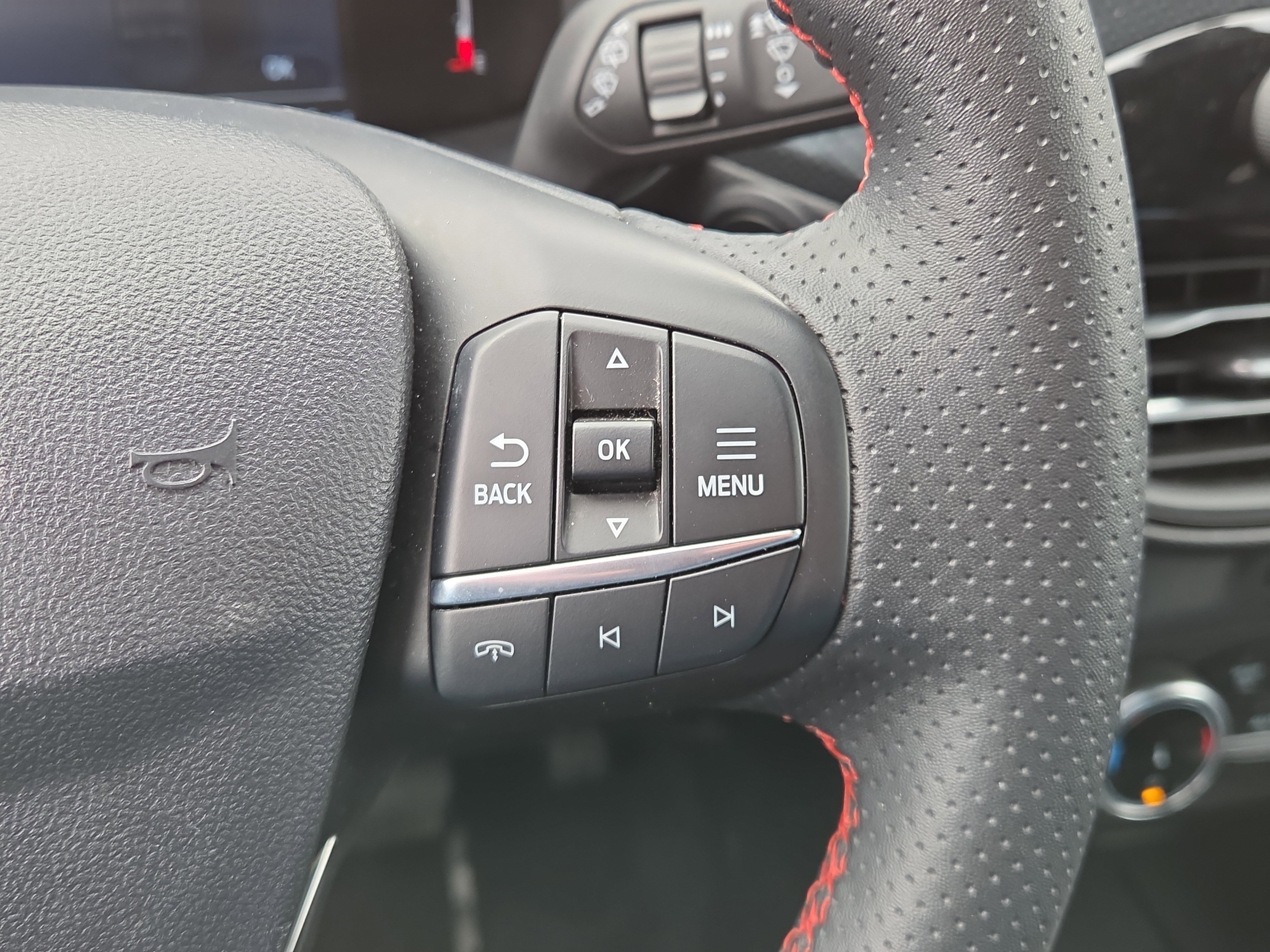 Certified 2025 Ford Escape ST-Line image 20