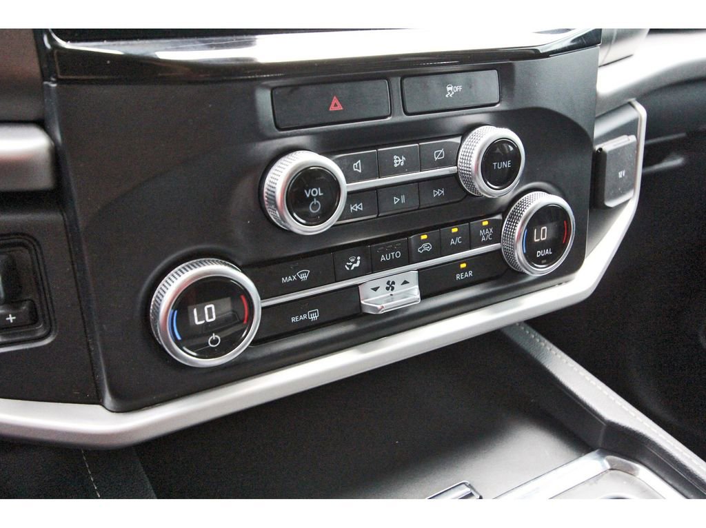 Certified 2023 Ford Expedition XLT image 24