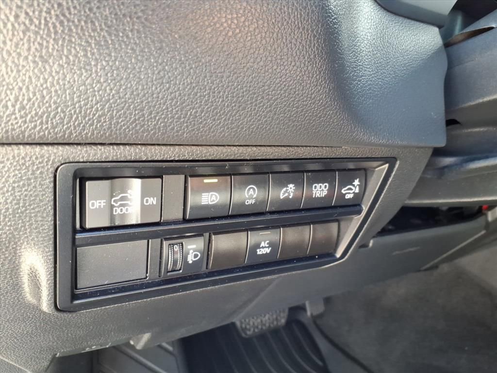 Used 2022 Toyota Tundra Limited w/ Power Package image 18