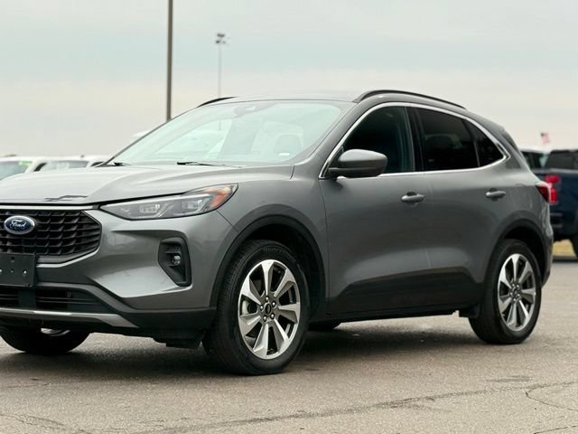 Certified 2025 Ford Escape Platinum AWD/4WD image 42