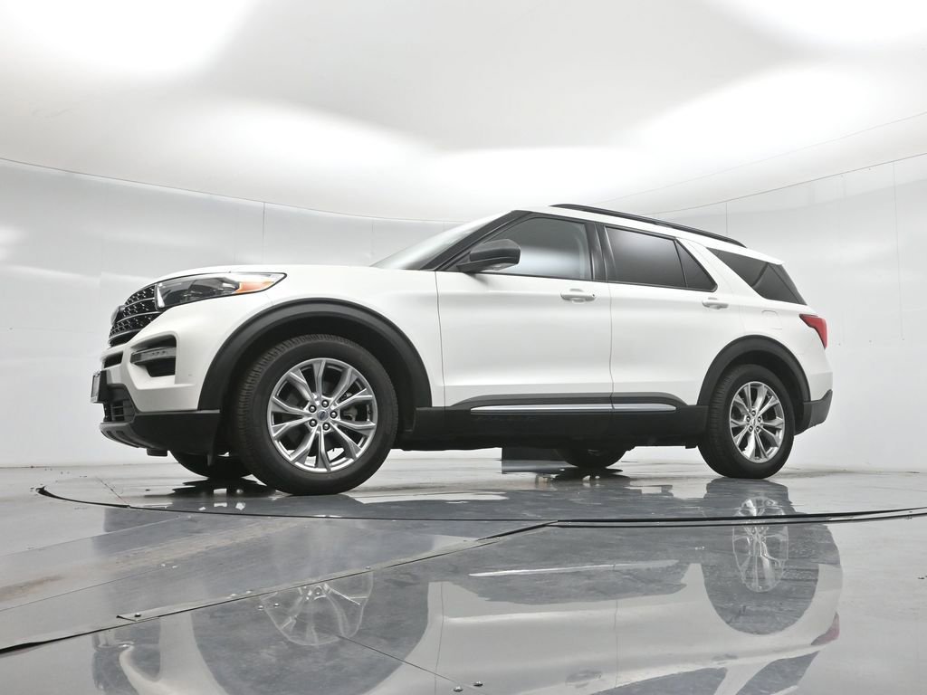 Certified 2021 Ford Explorer XLT w/ Equipment Group 202A RWD image 52