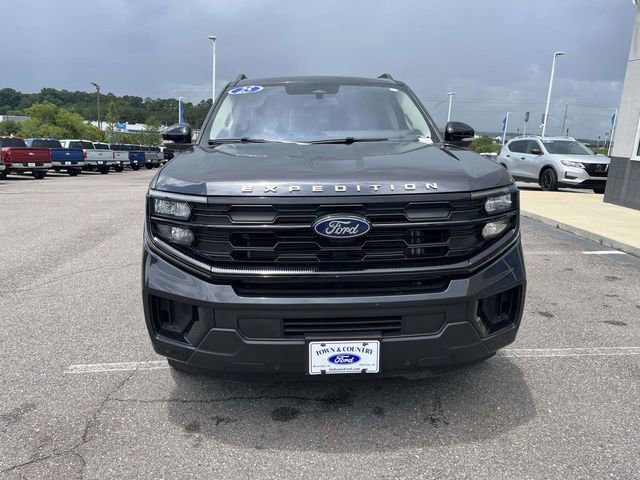 Certified 2025 Ford Expedition Max Active AWD/4WD image 2