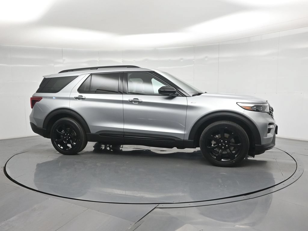Certified 2023 Ford Explorer ST-Line w/ Class IV Trailer Tow Package RWD image 21