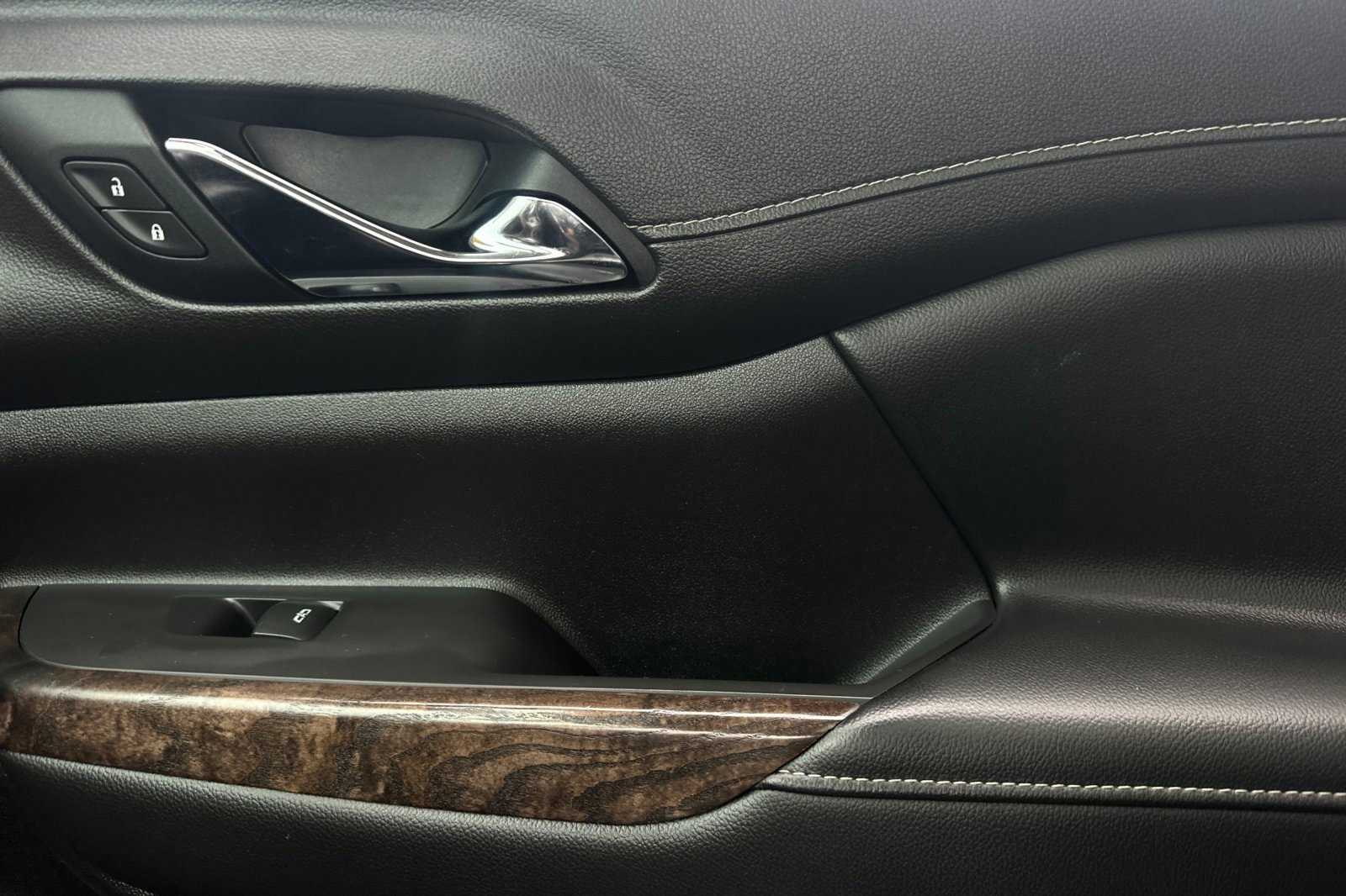 Used 2021 GMC Acadia Denali w/ Denali Technology Package image 20