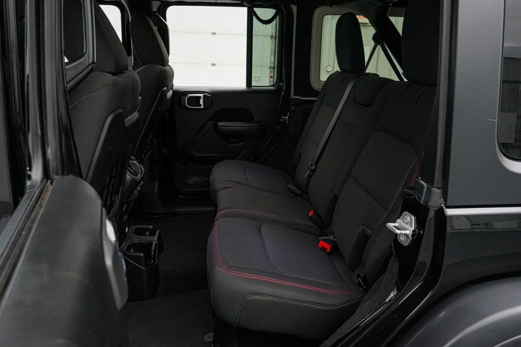 Used 2021 Jeep Wrangler Unlimited Rubicon w/ Cold Weather Group image 18