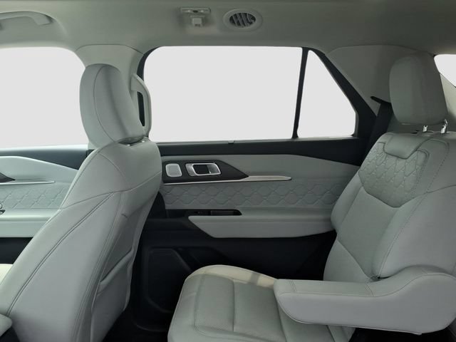 Certified 2025 Ford Explorer Platinum w/ Ultimate Package AWD/4WD image 9