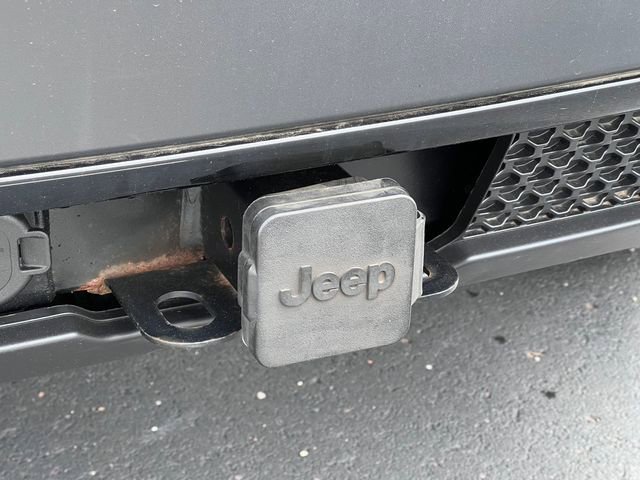 Used 2022 Jeep Cherokee Latitude w/ Sun & Sound Group AWD/4WD image 9