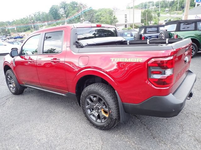 Certified 2025 Ford Maverick Tremor AWD/4WD image 4