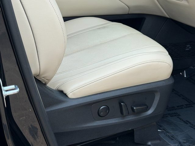 Used 2023 INFINITI QX60 Luxe w/ Performance Audio Package AWD/4WD image 31