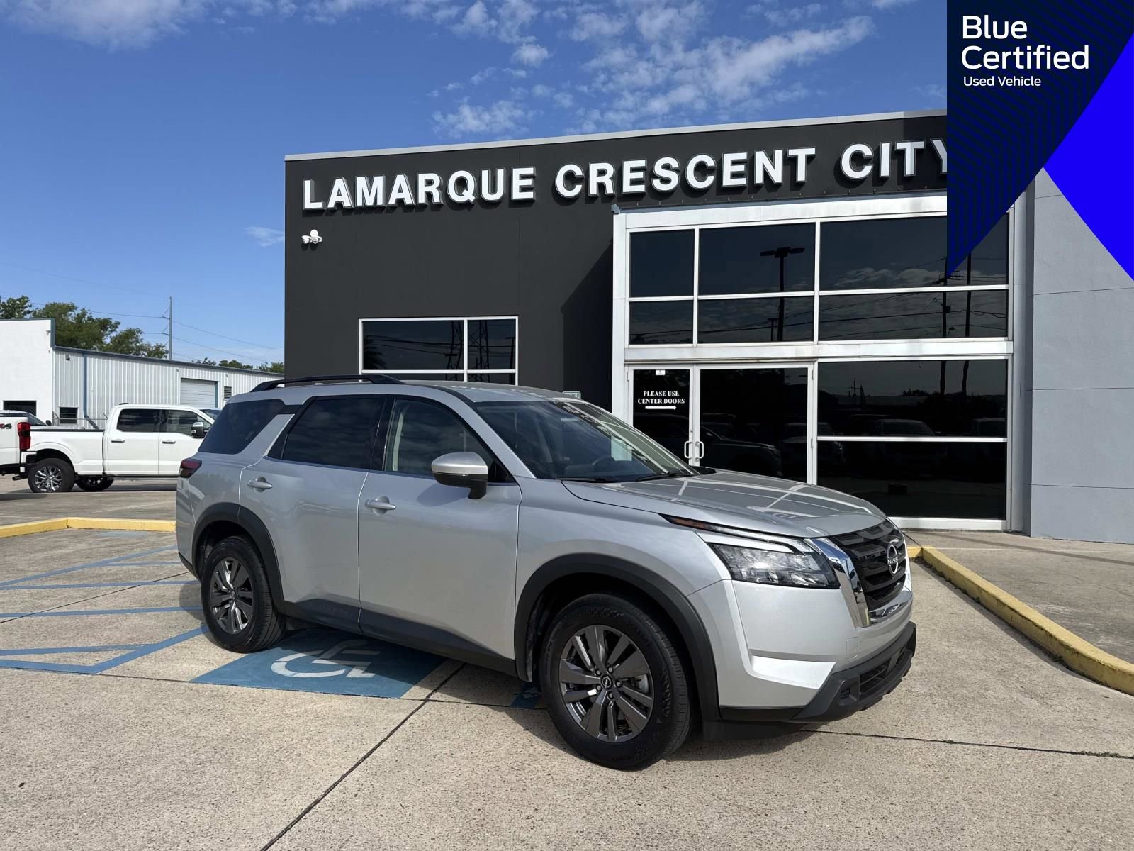 Used 2025 Nissan Pathfinder SV
