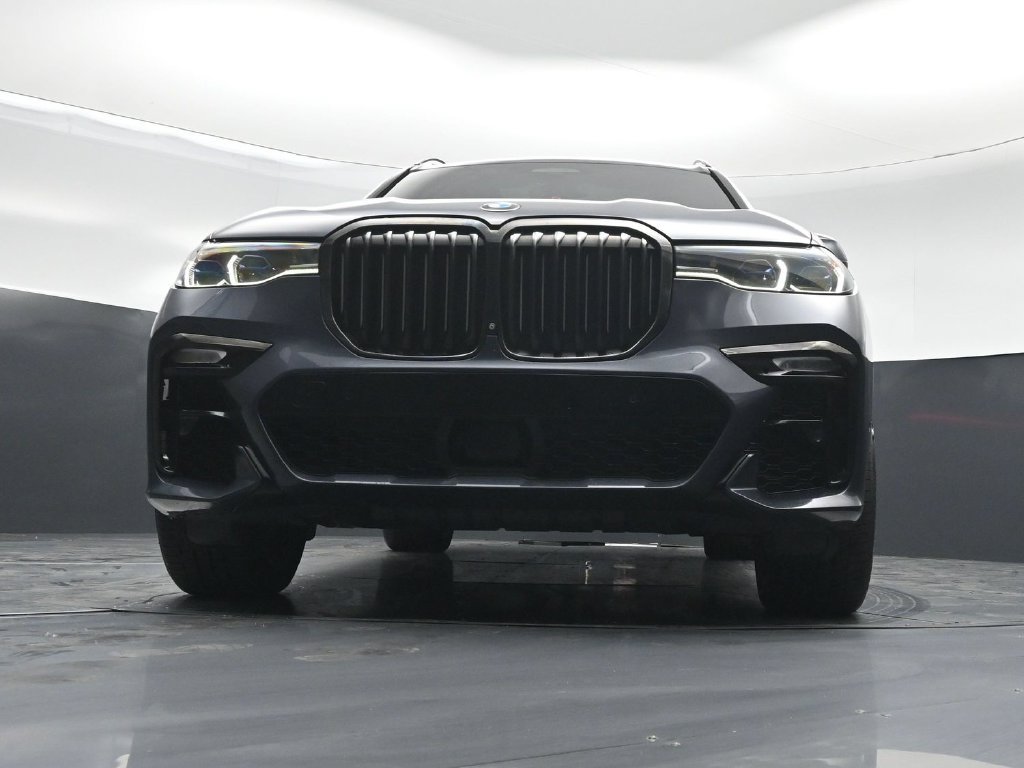 Used 2020 BMW X7 M50i w/ Dynamic Handling Package AWD/4WD image 45