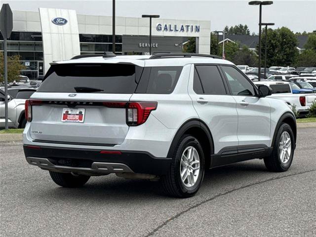 Certified 2026 Ford Explorer Active w/ Active Comfort Package RWD image 5