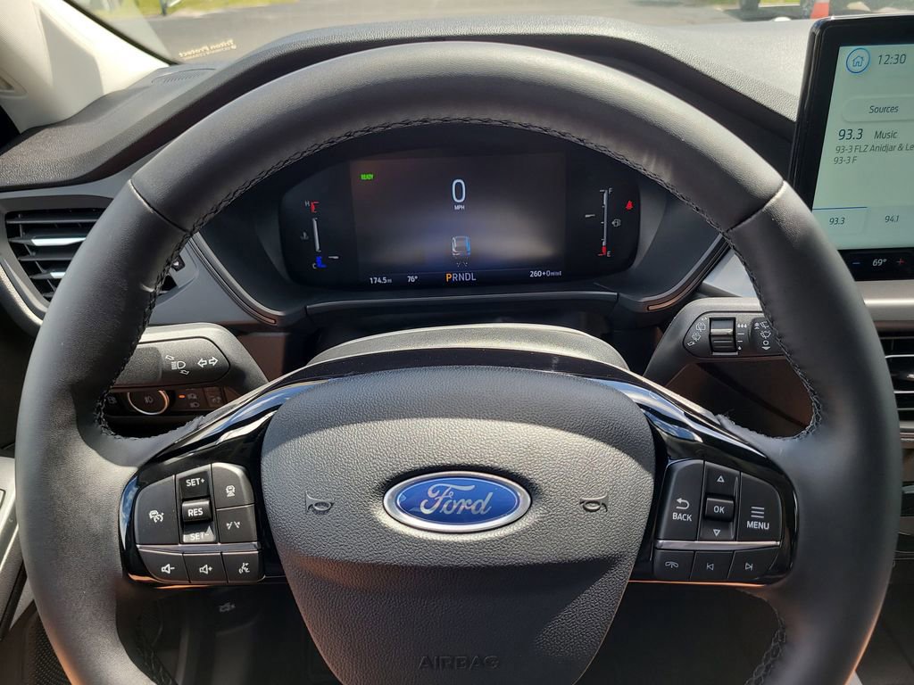 Certified 2026 Ford Escape SE image 27