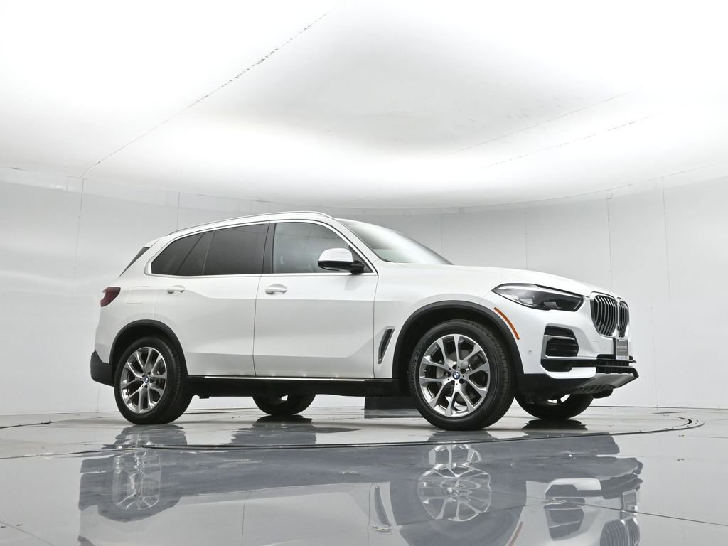 Used 2023 BMW X5 sDrive40i image 2