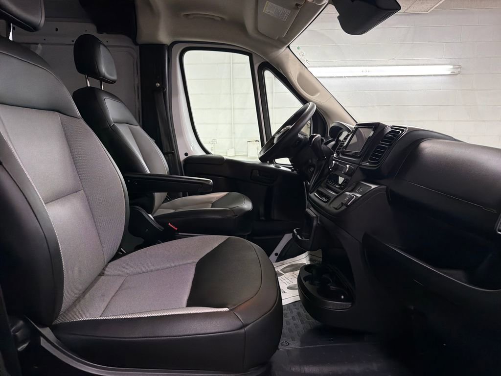 Used 2025 RAM ProMaster 2500 w/ Convenience Group FWD image 28