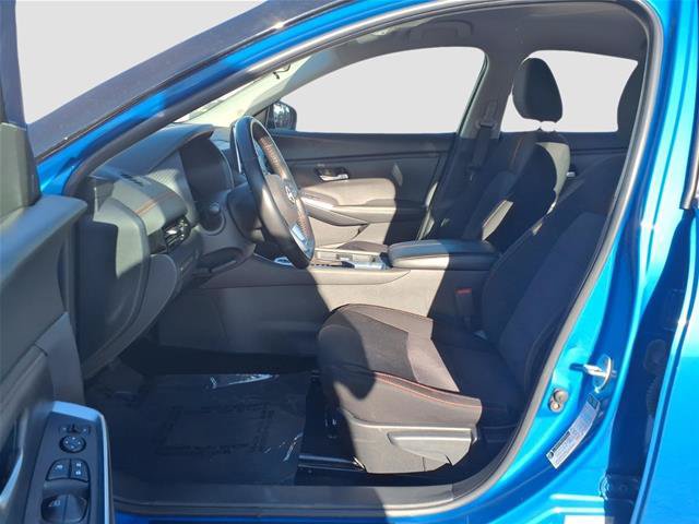Used 2025 Nissan Sentra SR FWD image 15