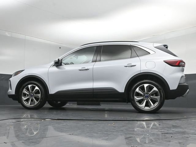 Certified 2025 Ford Escape Platinum AWD/4WD image 6